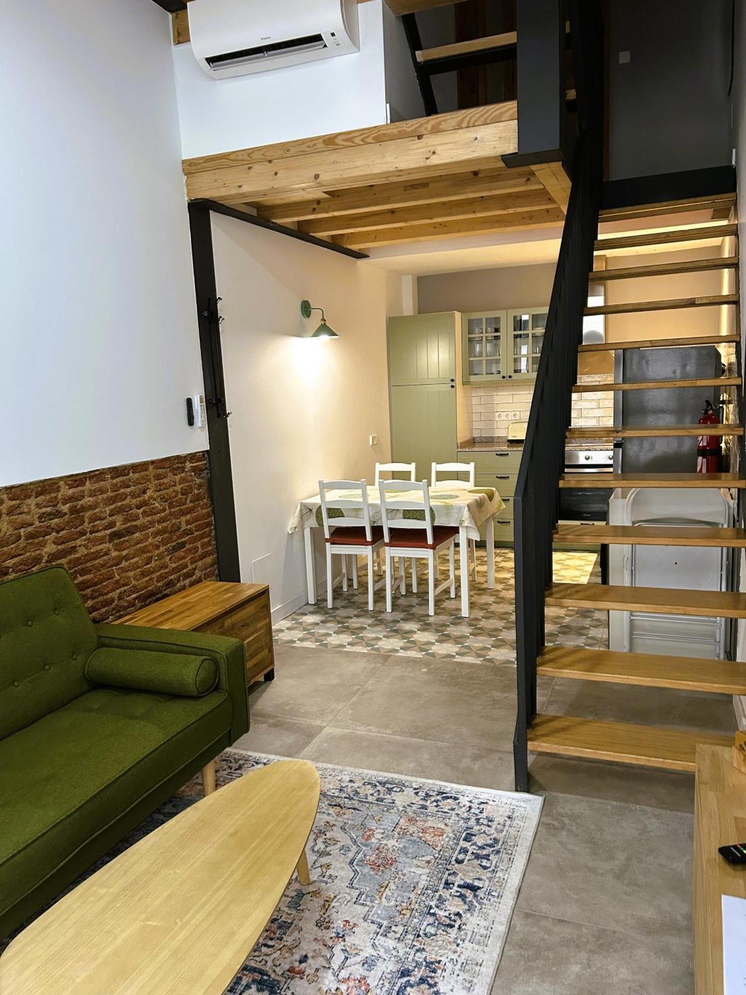 Appartamento Stylish And Modern Loft In Madrid Centre Esterno foto